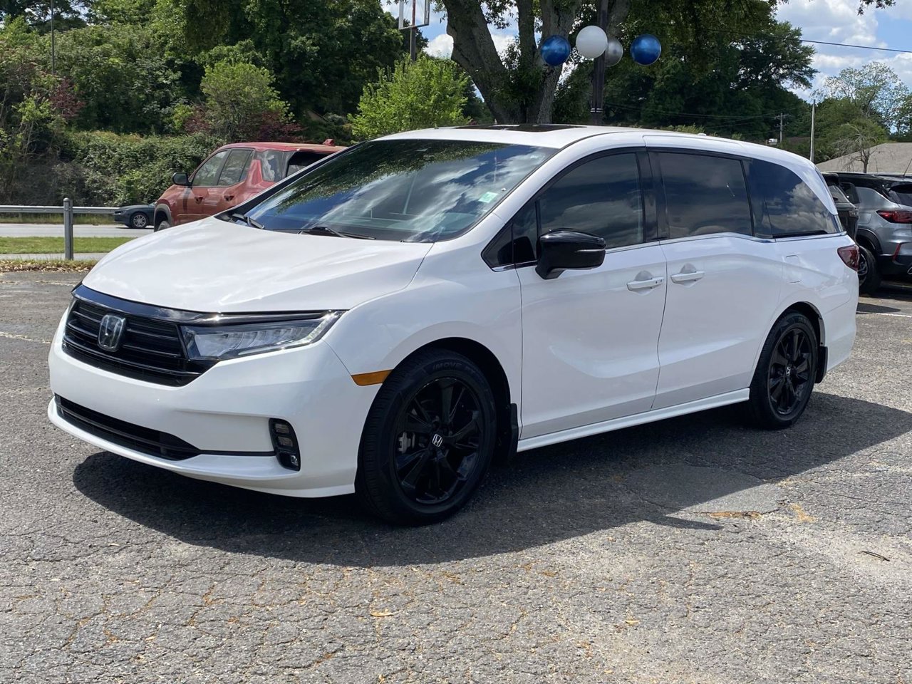 Used 2024 Honda Odyssey Sport image 3
