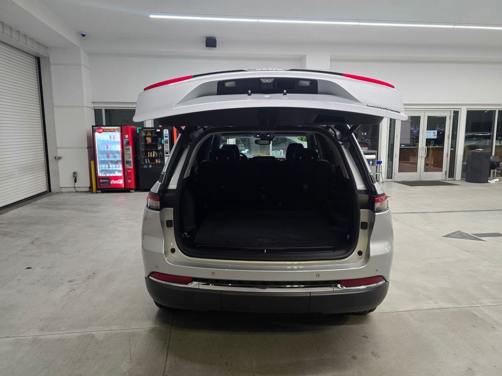 Used 2022 Jeep Grand Cherokee Limited RWD image 37