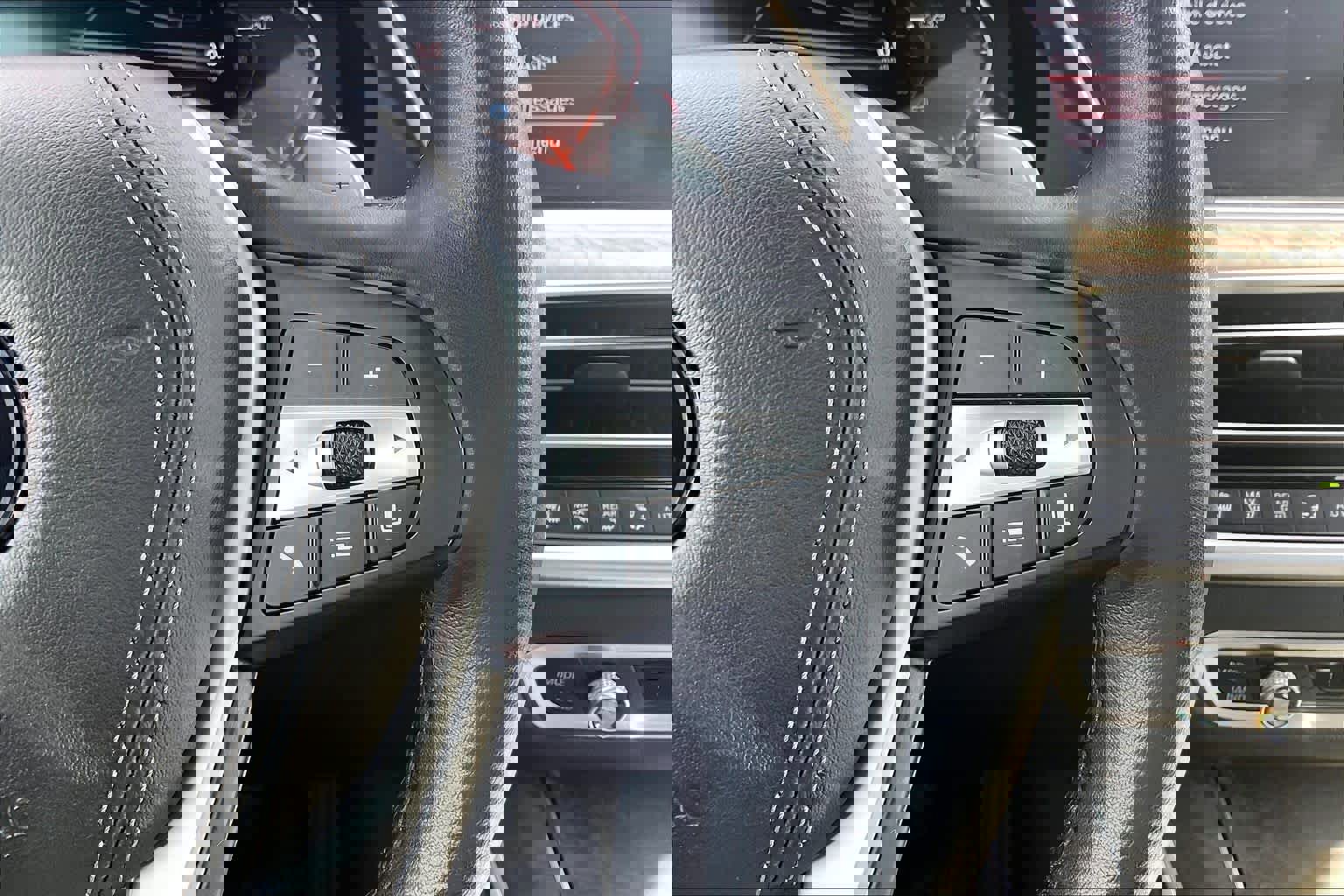 Used 2019 BMW X5 xDrive40i w/ Luxury Seating Package image 26