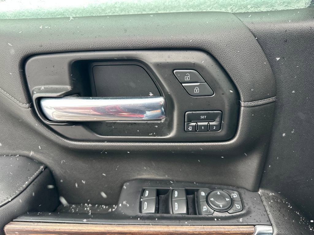 Used 2021 Chevrolet Silverado 1500 High Country w/ Safety Package II image 16