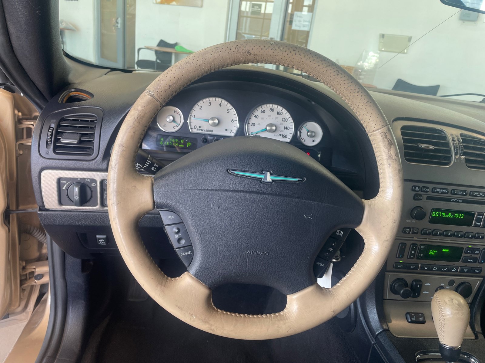 Used 2005 Ford Thunderbird RWD image 9