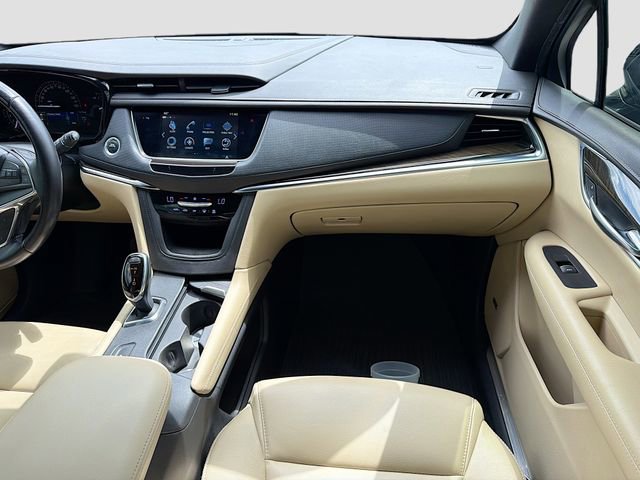 Used 2018 Cadillac XT5 FWD image 18