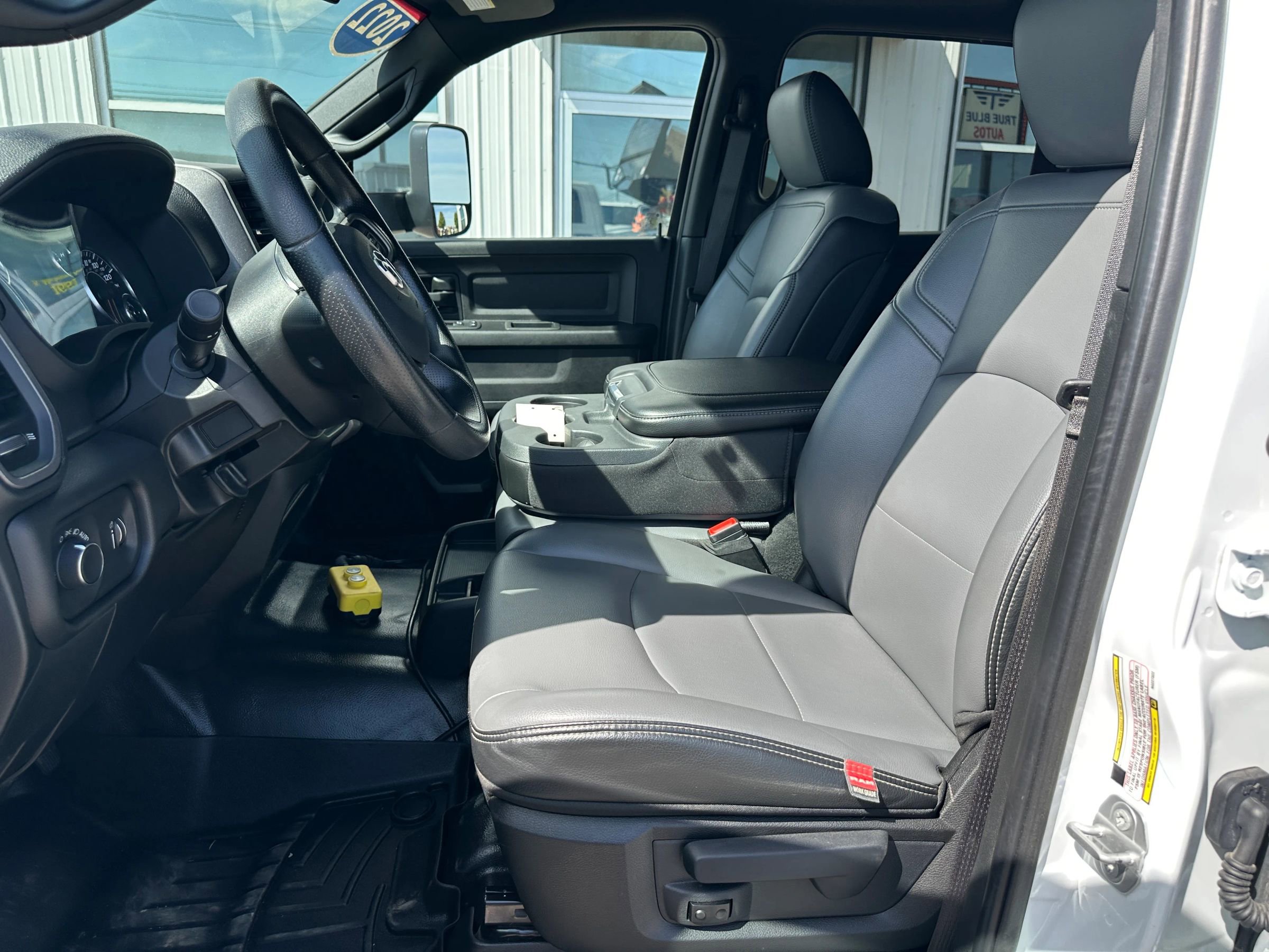 Used 2022 RAM 4500 Tradesman w/ Chrome Appearance Group image 15