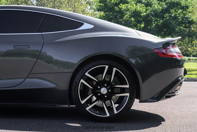 Used 2015 Aston Martin Vanquish Coupe RWD image 3