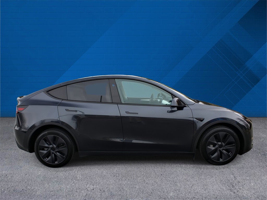 Used 2025 Tesla Model Y Long Range image 10