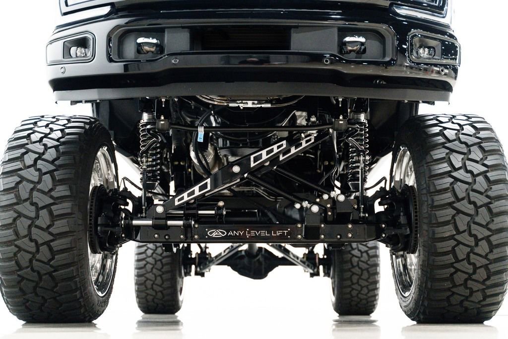 Used 2024 Ford F350 Limited w/ FX4 Off-Road Package image 6