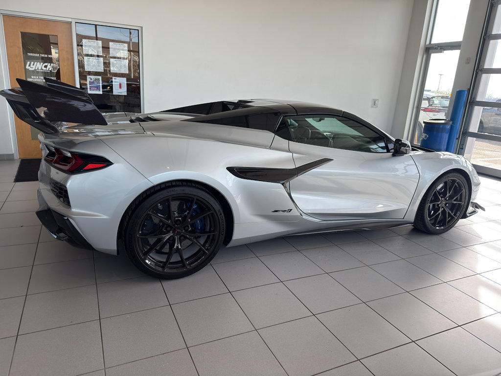 New 2026 Chevrolet Corvette ZR1 w/ ZR1 Carbon Fiber Aero Package image 32