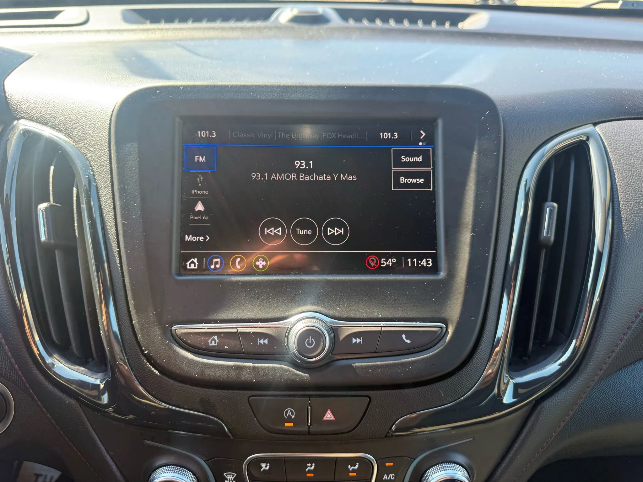 Used 2023 Chevrolet Equinox RS image 25