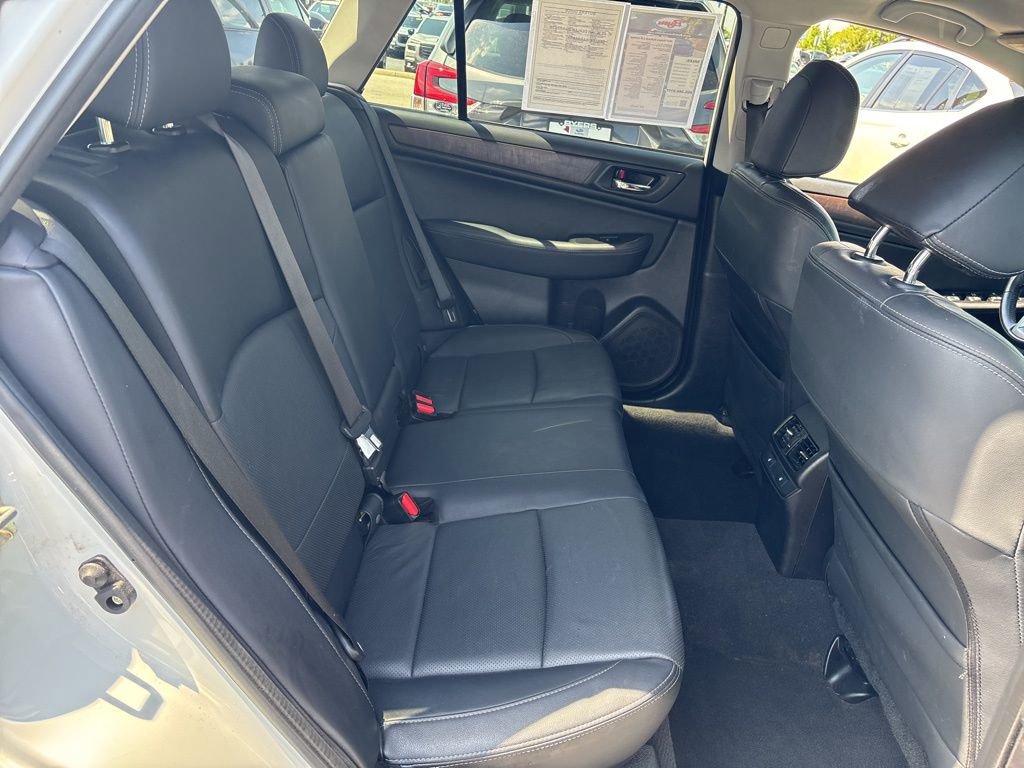 Used 2017 Subaru Outback 2.5i Limited w/ Popular Package #5 AWD/4WD image 11