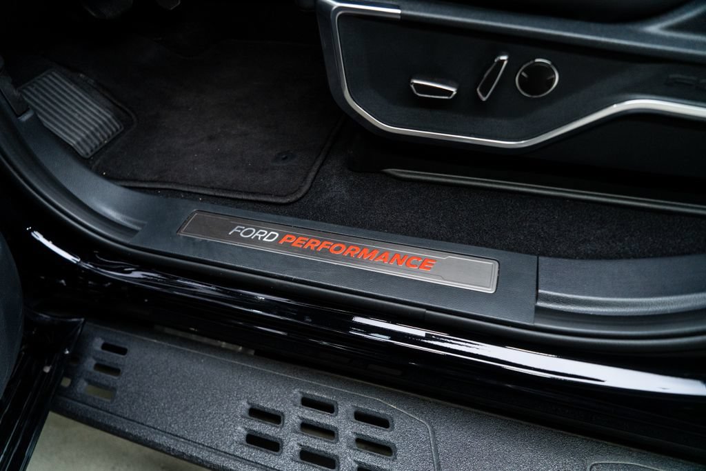 Used 2025 Ford F150 Raptor AWD/4WD image 32