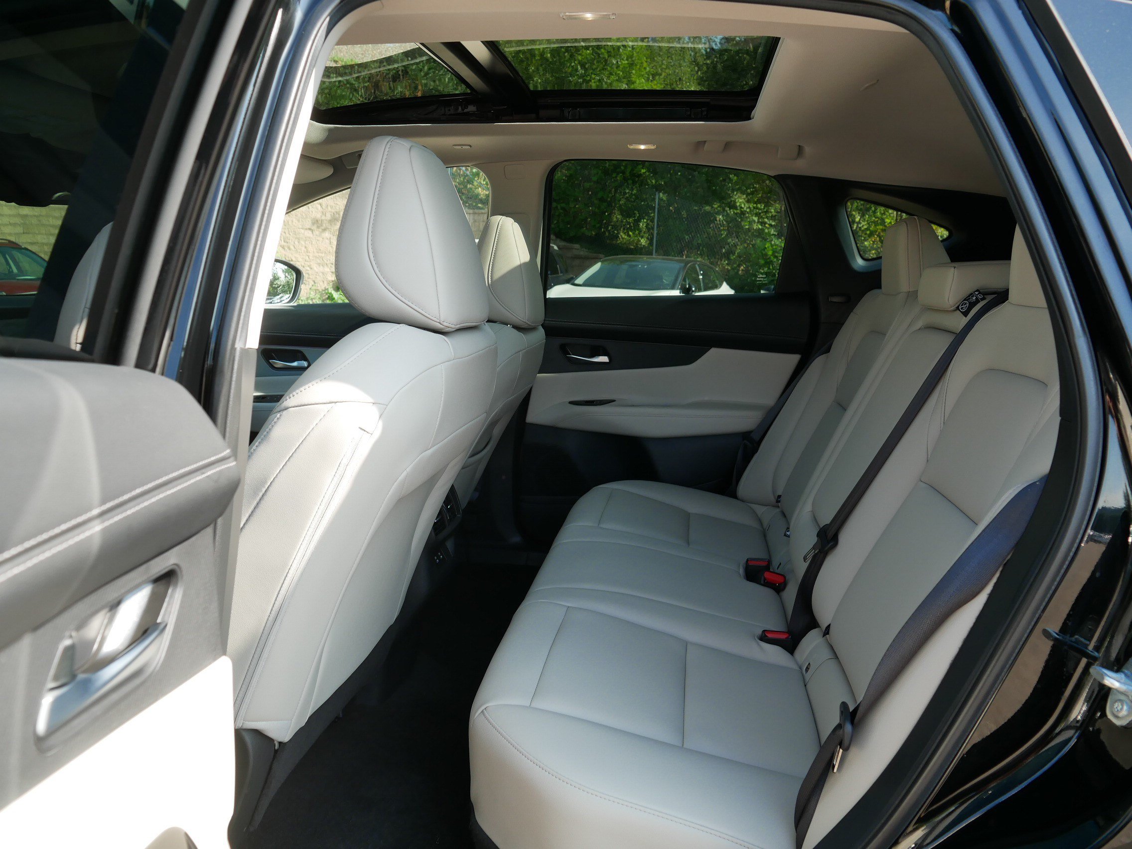 Certified 2025 Nissan Murano SL AWD/4WD image 35