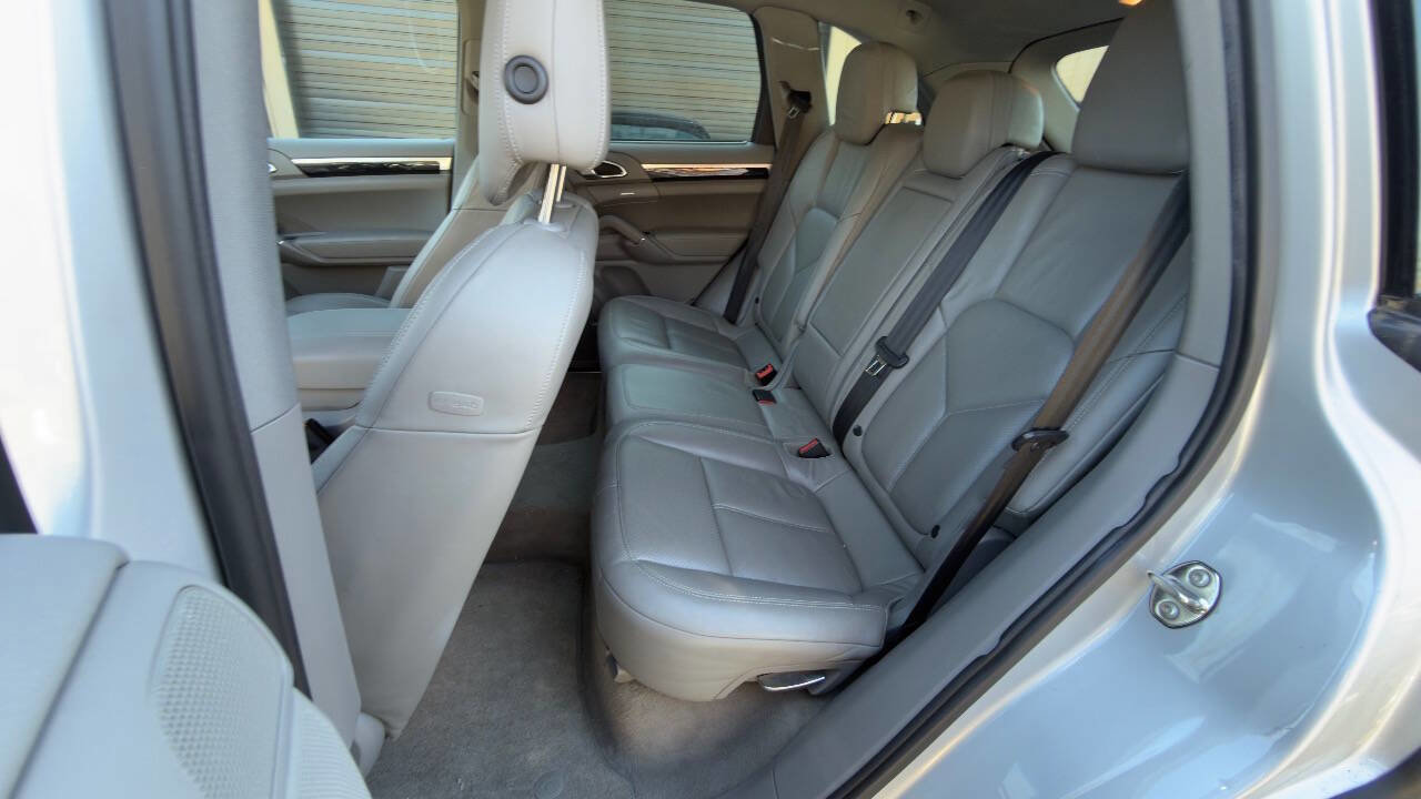 Used 2011 Porsche Cayenne S image 34