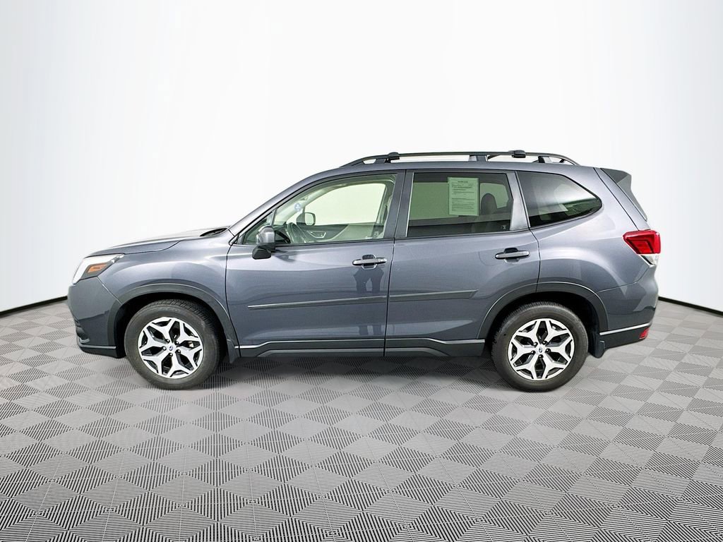 Used 2024 Subaru Forester Premium image 8