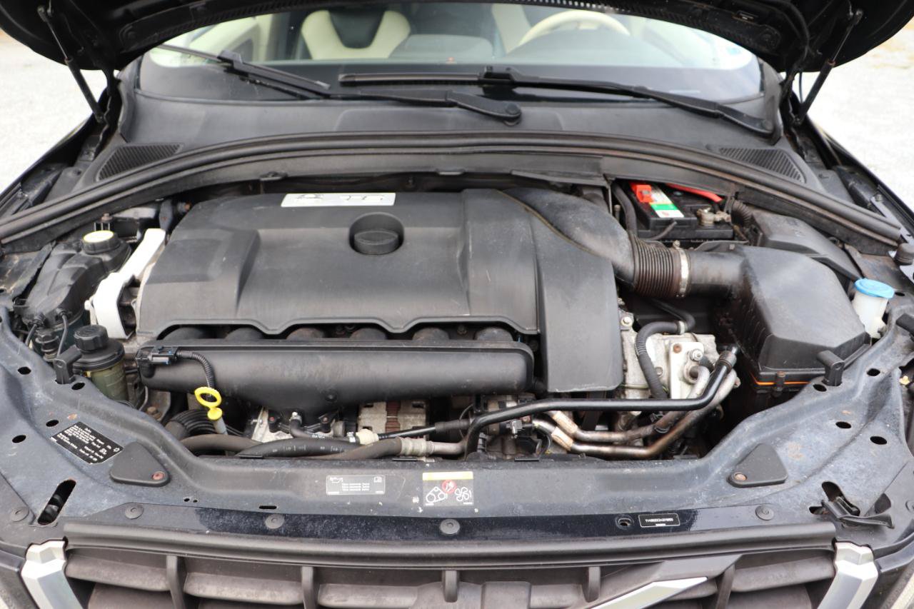 Used 2010 Volvo XC60 T6 AWD/4WD image 33
