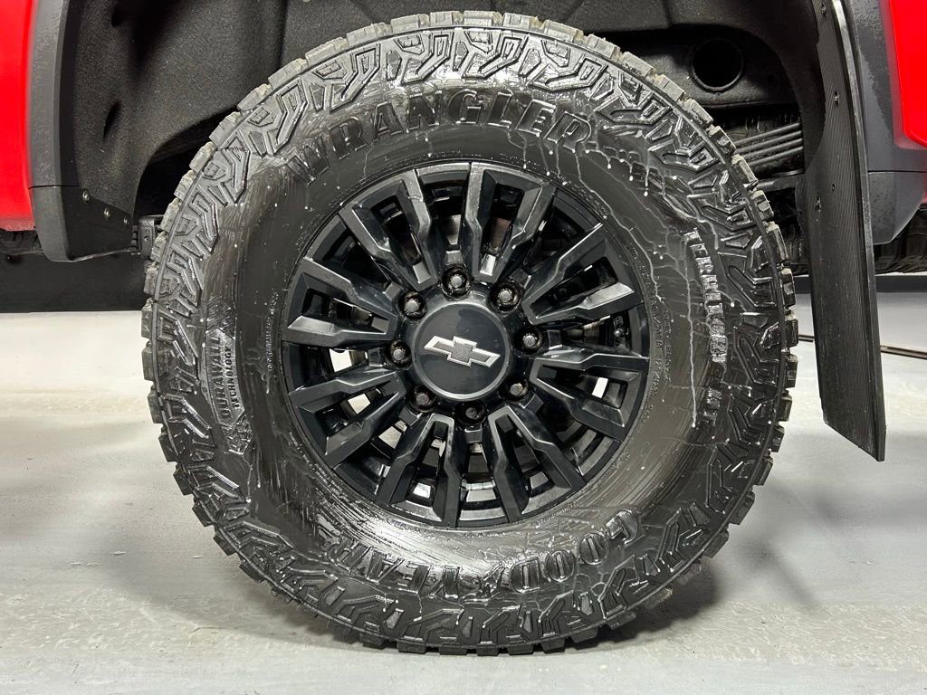 Used 2024 Chevrolet Silverado 2500 ZR2 w/ Technology Package AWD/4WD image 39