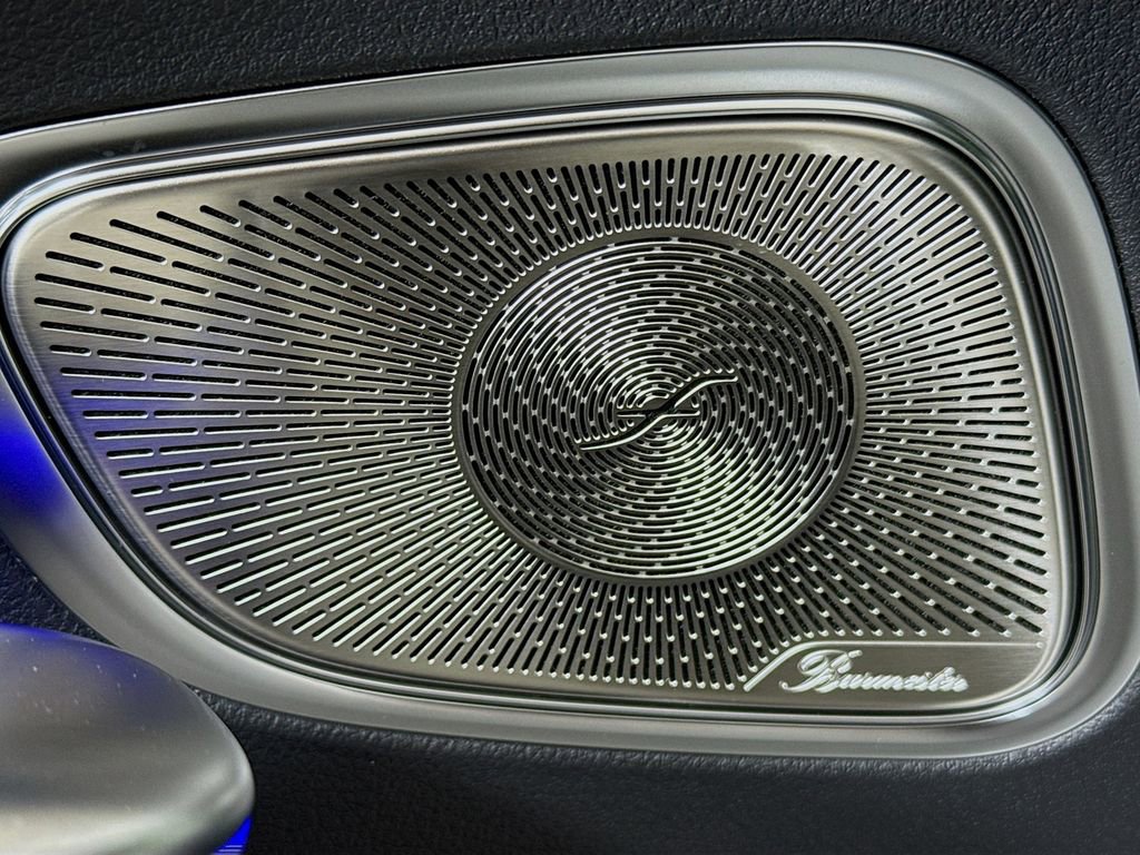 Used 2025 Mercedes-Benz GLC 300 4MATIC w/ AMG Line image 19