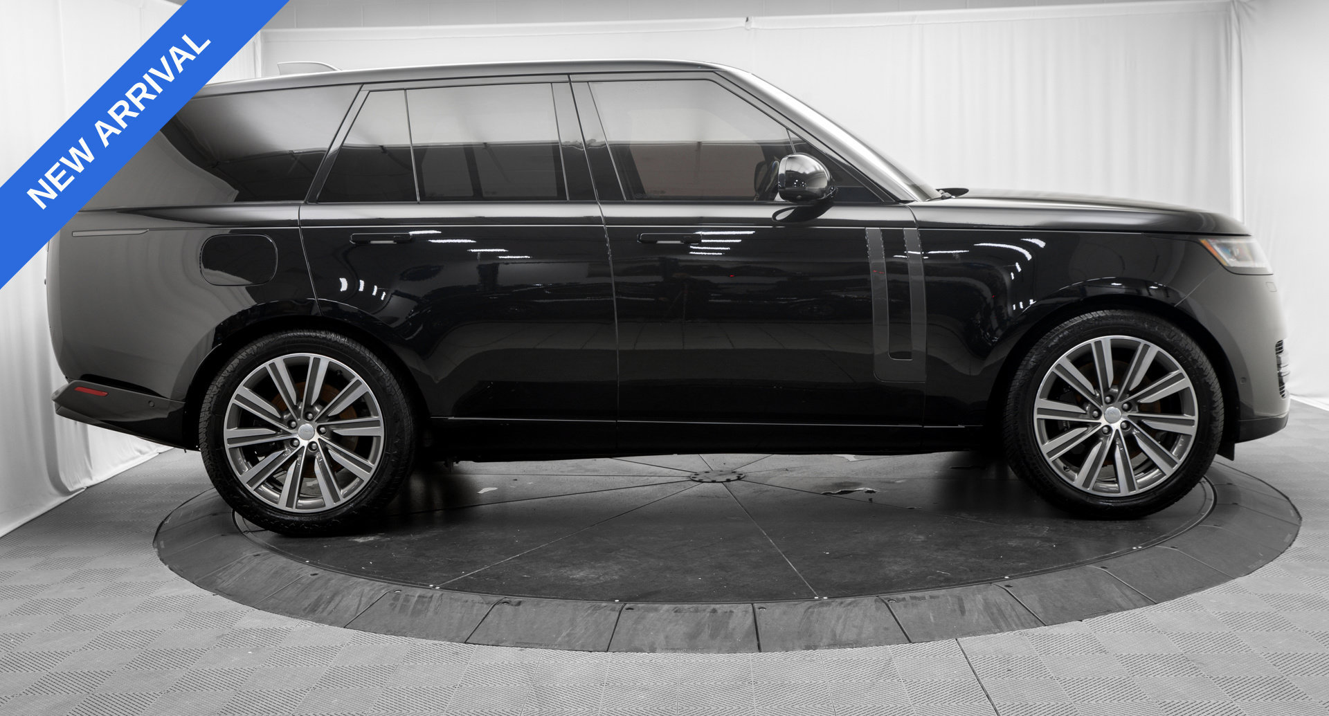 Used 2023 Land Rover Range Rover SE AWD/4WD image 8