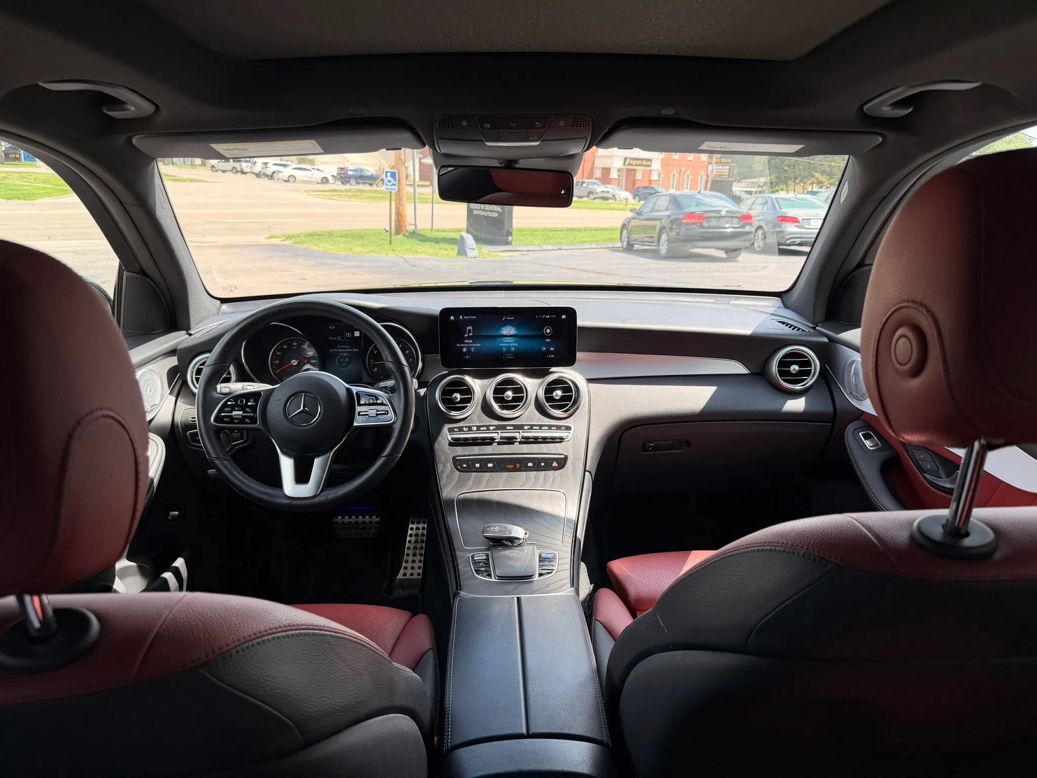 Used 2020 Mercedes-Benz GLC 300 4MATIC image 29