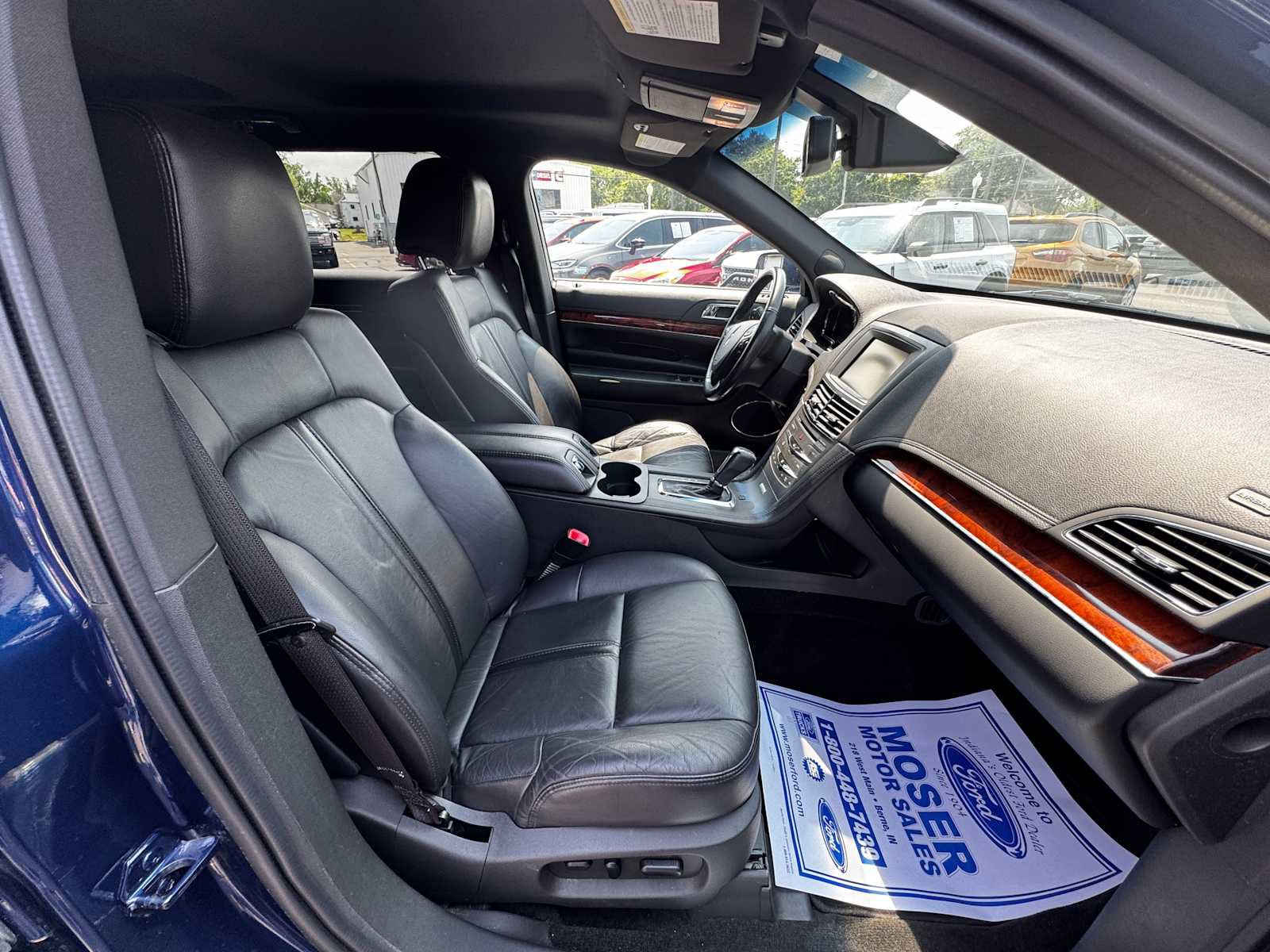 Used 2013 Lincoln MKT AWD image 32