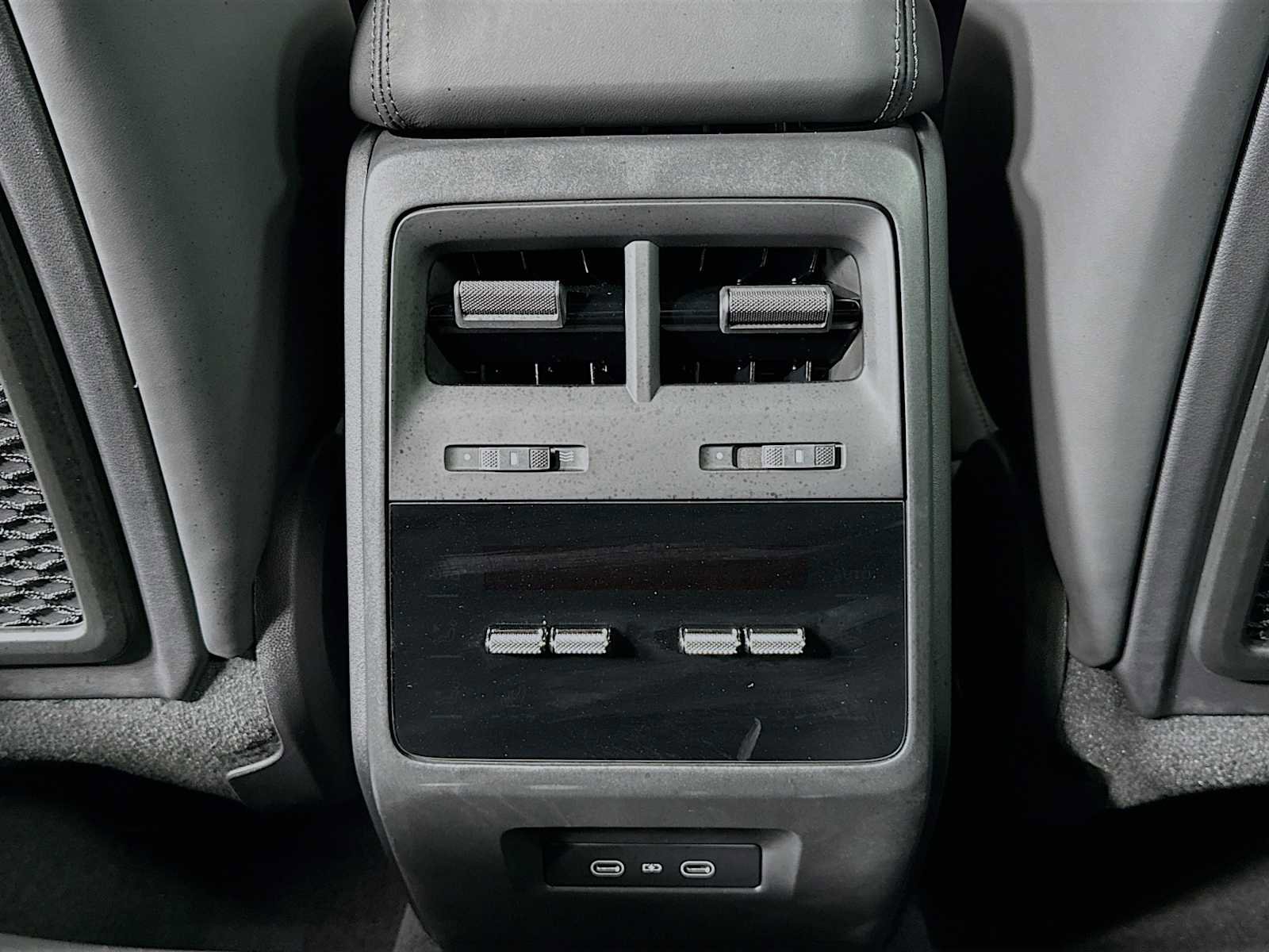 Certified 2025 Porsche Macan Electric image 25