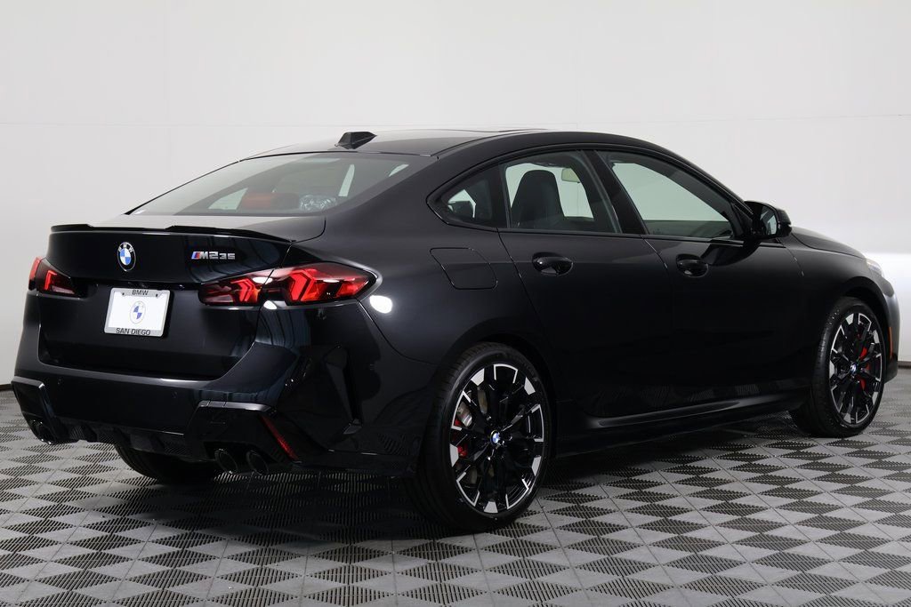 New 2026 BMW M235i xDrive w/ Technology Package image 2