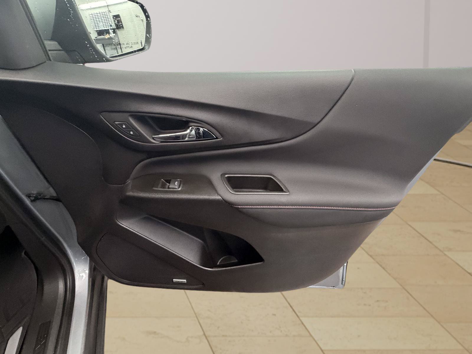 Used 2024 Chevrolet Equinox RS w/ RS Leather Package FWD image 30