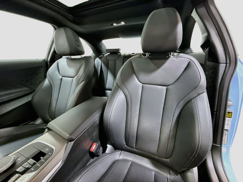 Certified 2025 BMW M240i Coupe RWD image 5