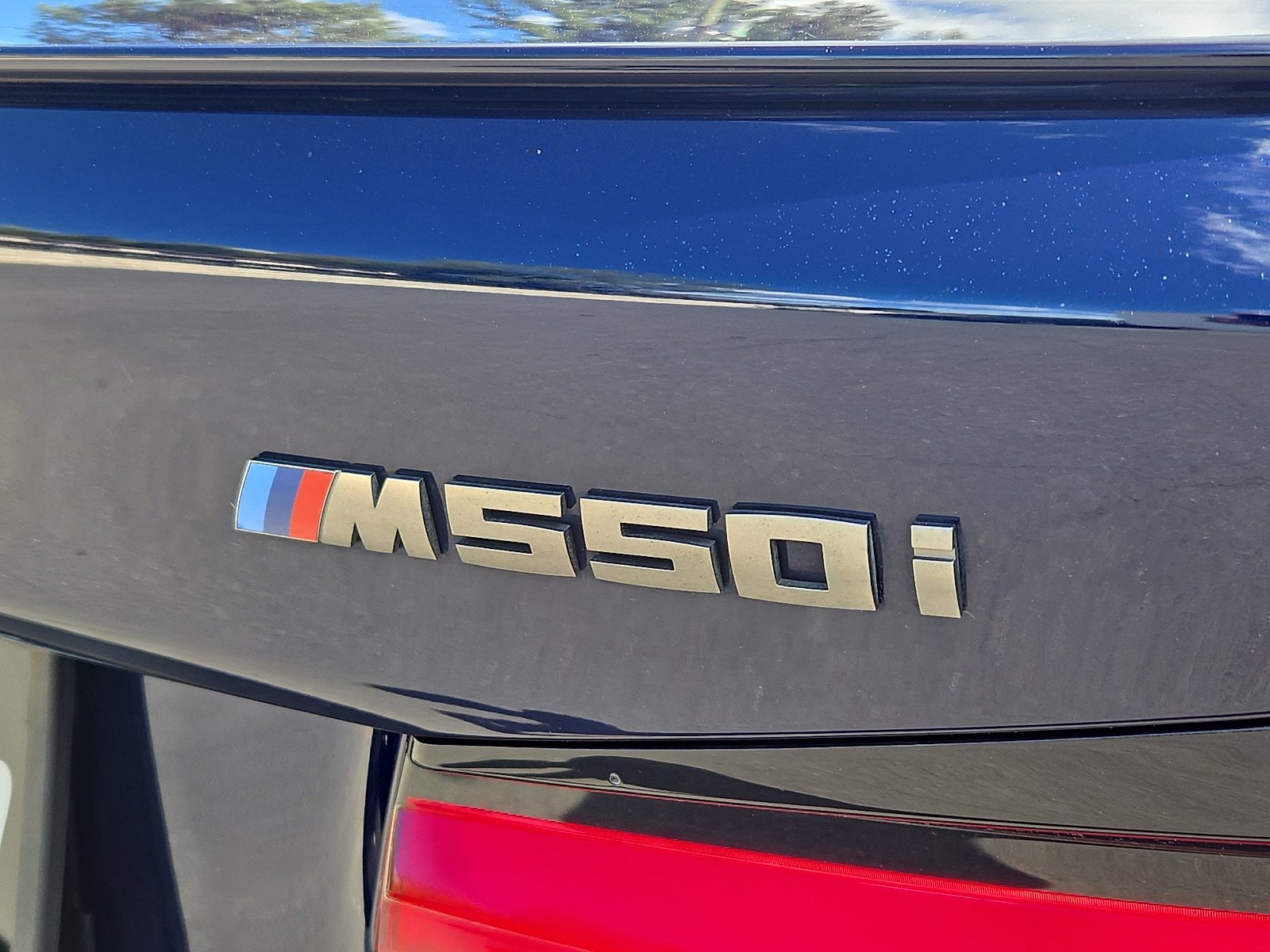 Used 2021 BMW M550i xDrive w/ Dynamic Handling Package AWD/4WD image 31