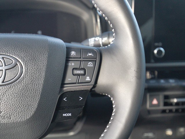 Used 2026 Toyota Camry SE image 19