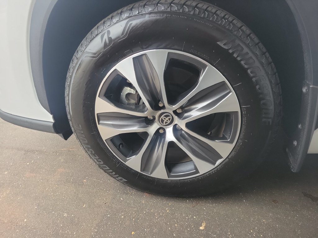 Certified 2026 Toyota Highlander XLE AWD/4WD image 35
