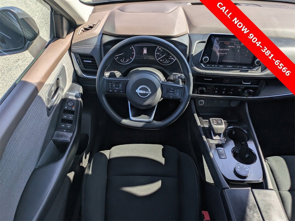 Used 2023 Nissan Rogue S image 15