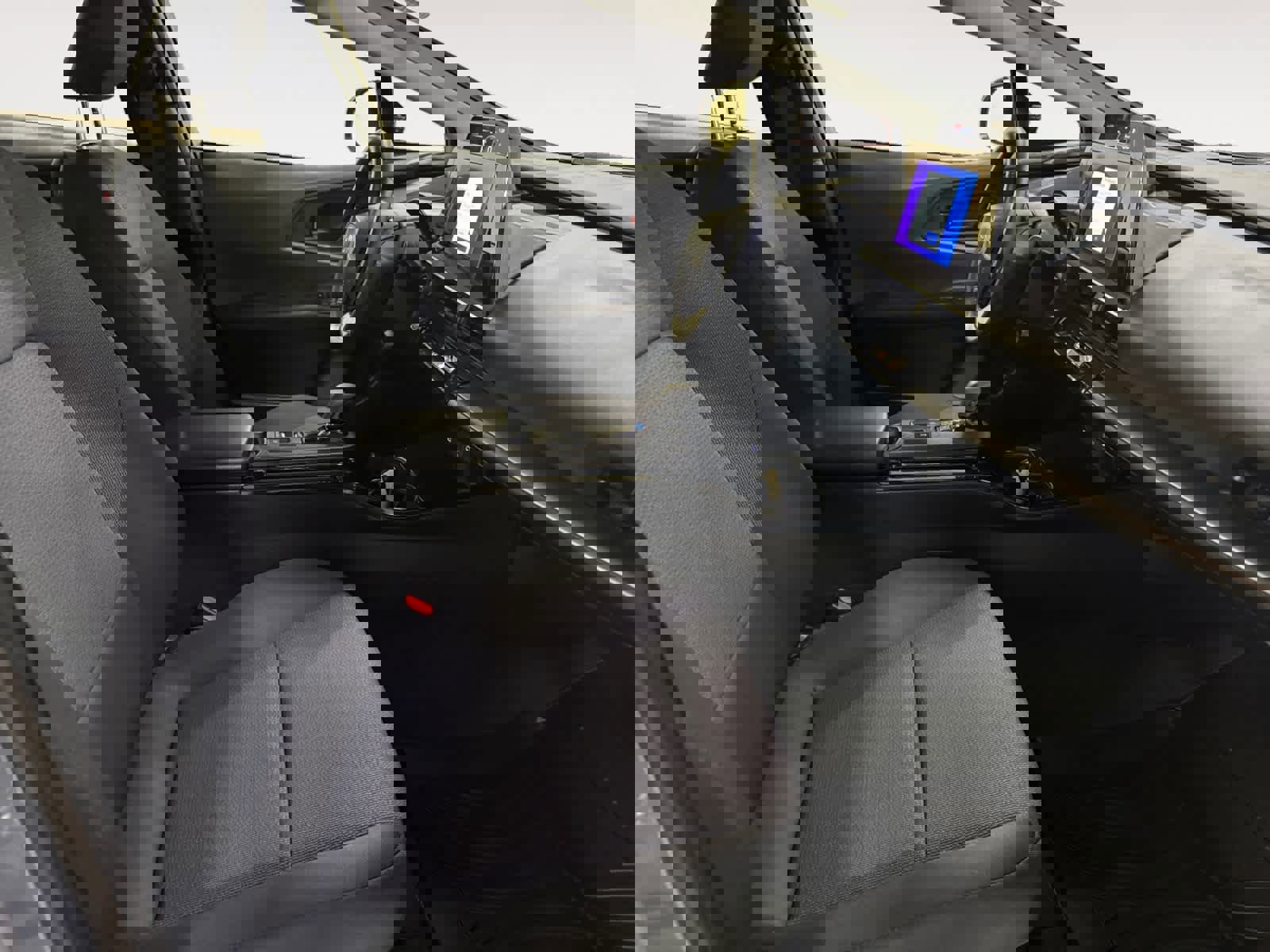 Used 2024 Toyota Prius LE image 22