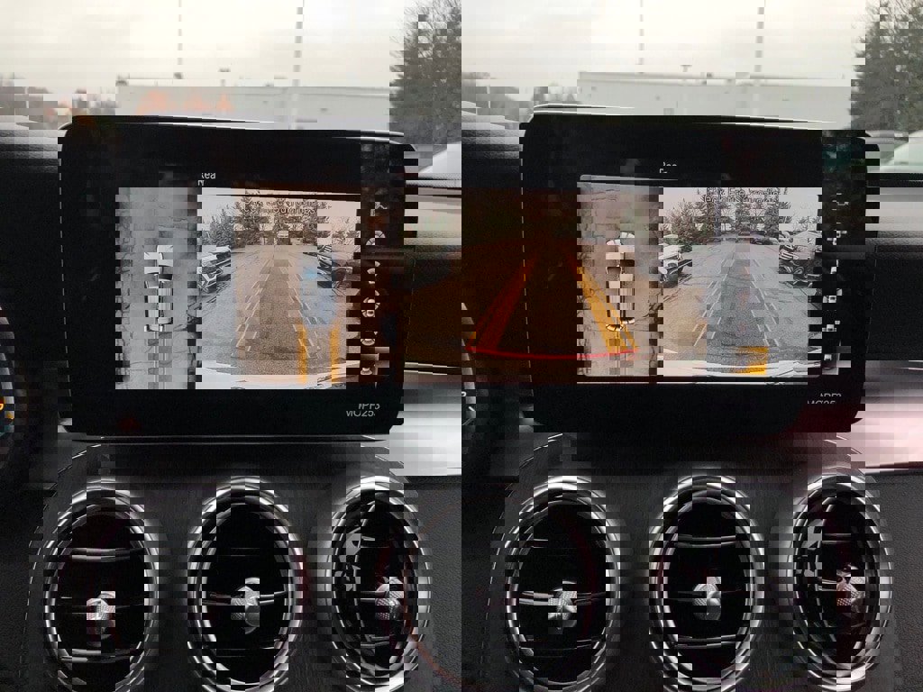 Used 2022 Mercedes-Benz GLC 300 4MATIC w/ Driver Assistance Package image 28