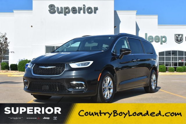 Used 2021 Chrysler Pacifica Touring-L AWD/4WD image 1
