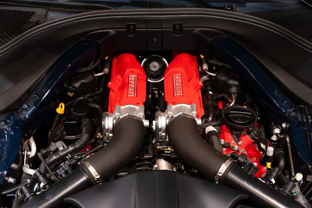 Used 2020 Ferrari Portofino image 19