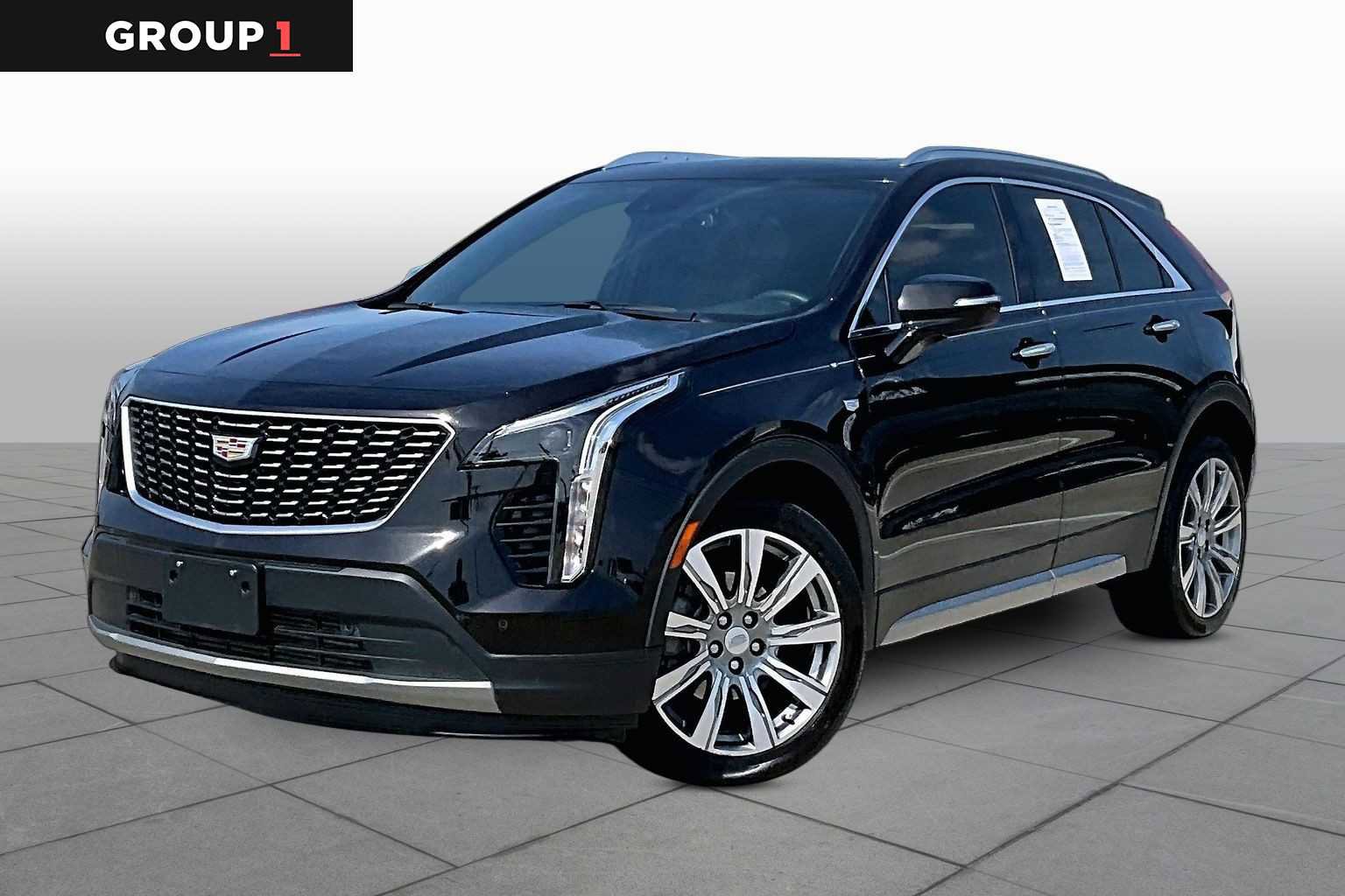 Used 2023 Cadillac XT4 Premium Luxury w/ Cold Weather Package FWD image 1