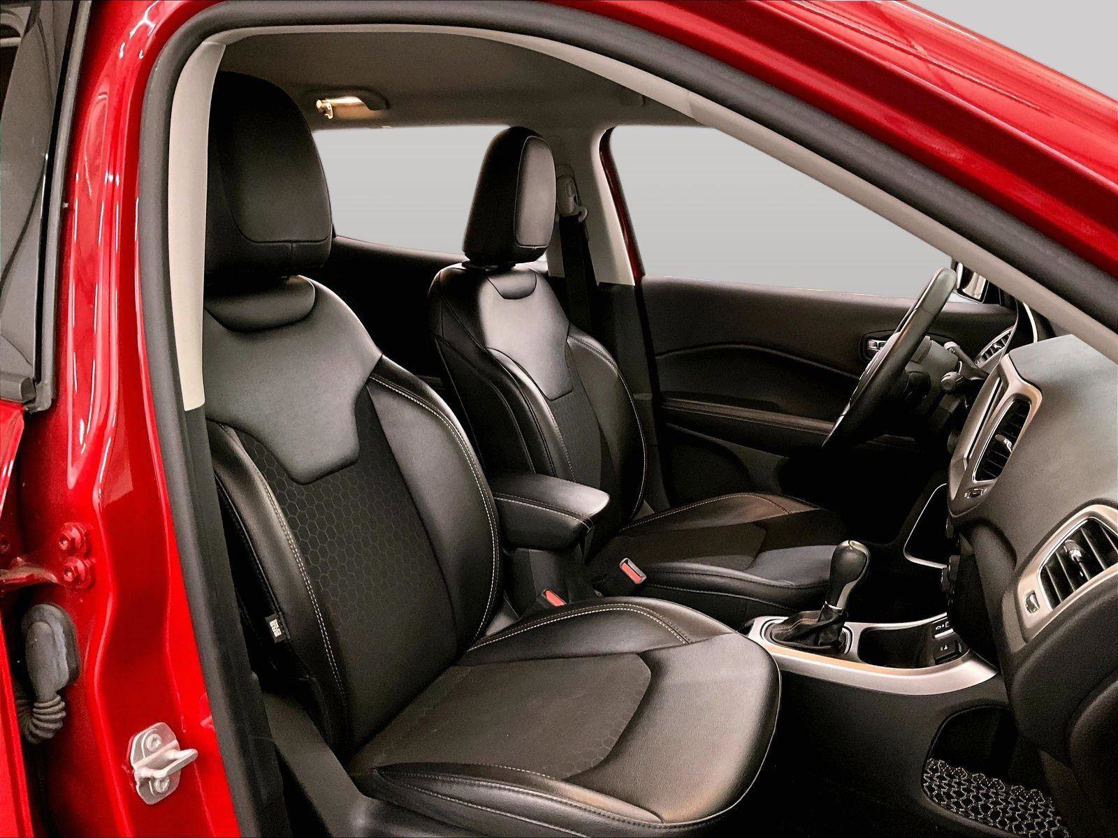 Used 2019 Jeep Compass Latitude w/ Popular Equipment Group FWD image 7