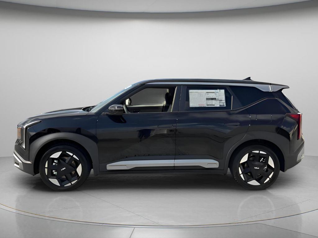 New 2027 Kia Seltos S FWD image 2