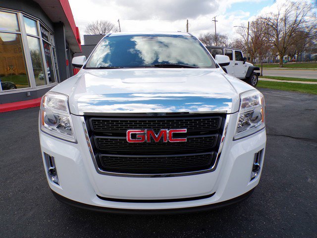 Used 2015 GMC Terrain SLE FWD image 2