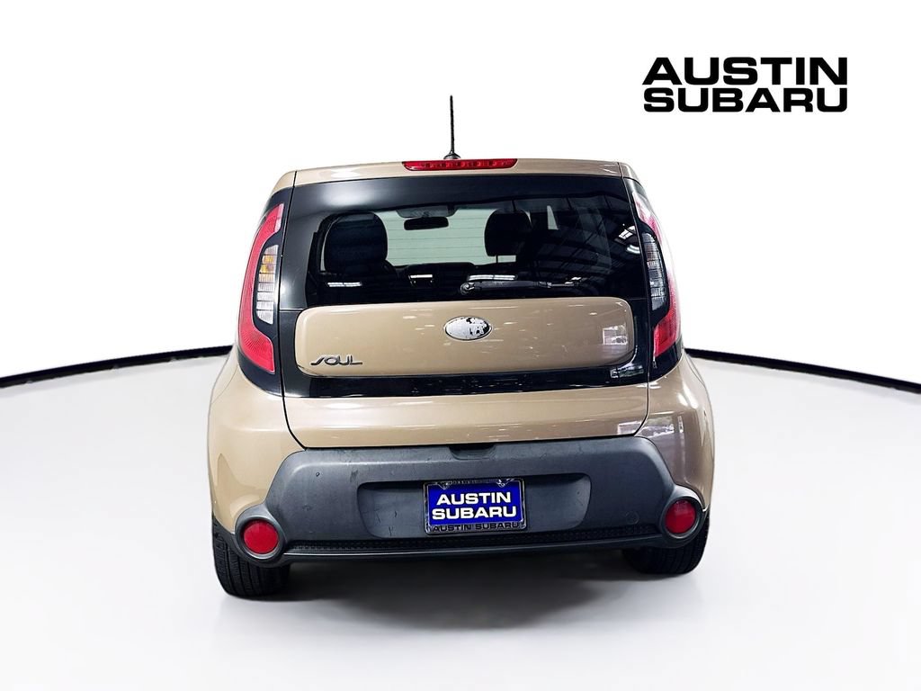 Used 2014 Kia Soul + FWD image 6