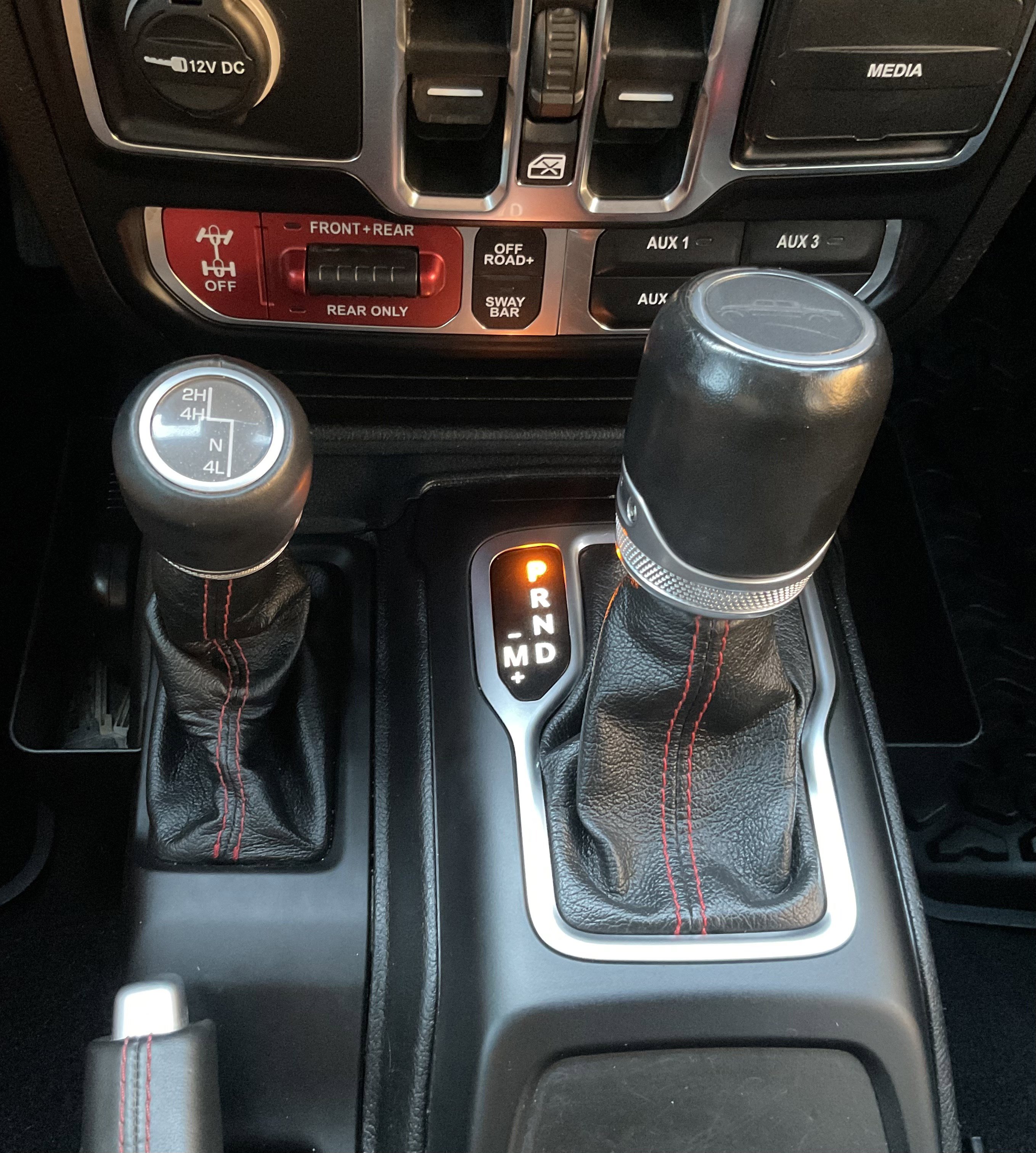 Used 2020 Jeep Gladiator Rubicon w/ Advanced Safety Group image 24