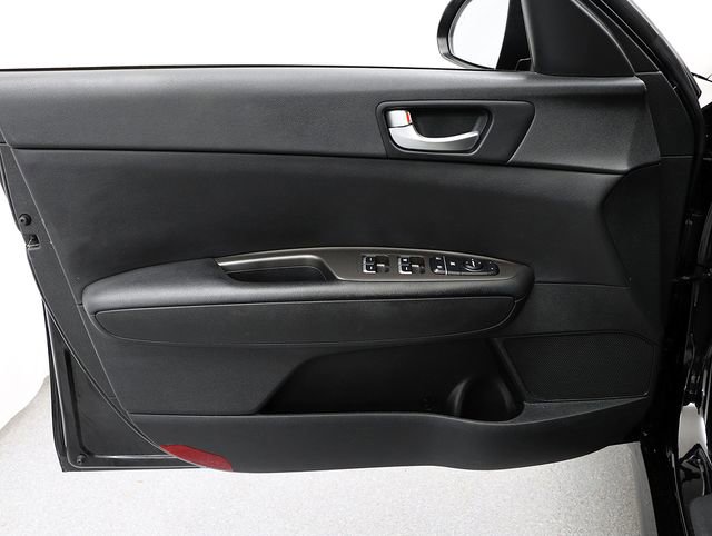 Used 2020 Kia Optima LX image 21