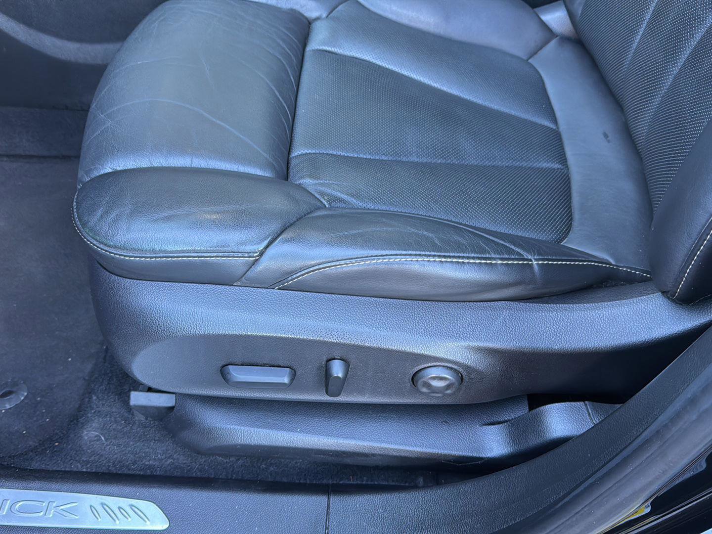 Used 2017 Buick Envision Premium w/ Driver Confidence Package image 27