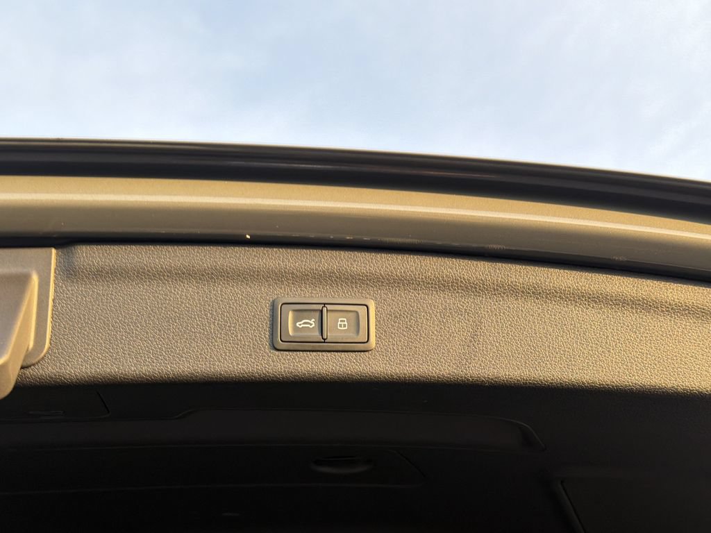 Used 2024 Audi Q3 2.0T Premium AWD/4WD image 15