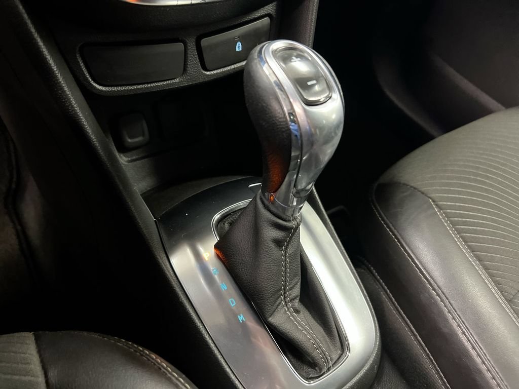 Used 2014 Buick Encore FWD image 17