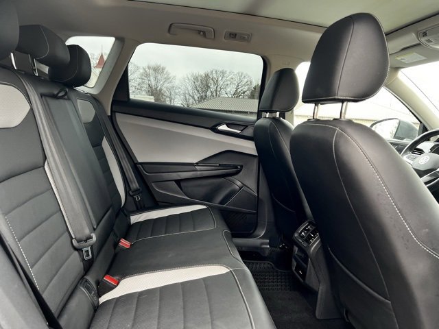 Used 2022 Volkswagen Taos SEL w/ Panoramic Sunroof Package image 19