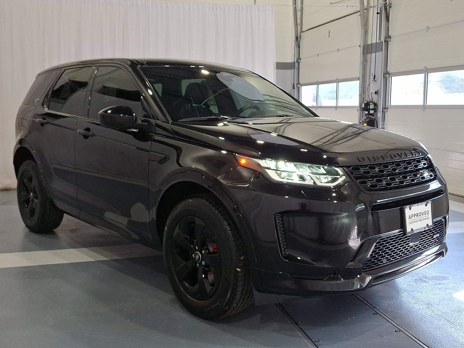 Certified 2023 Land Rover Discovery Sport S R-Dynamic AWD/4WD image 6