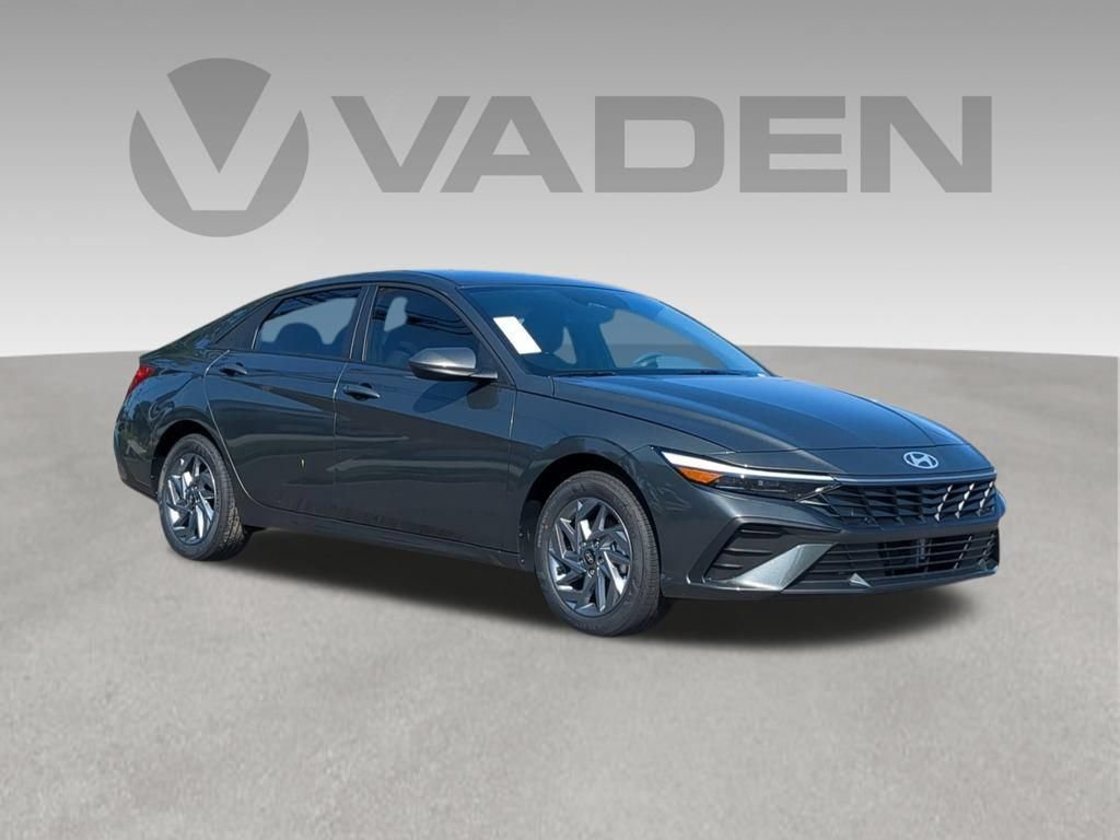 Used 2024 Hyundai Elantra Blue