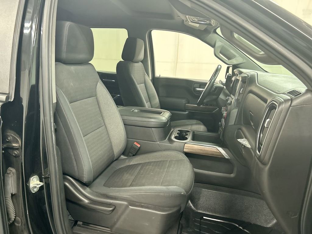 Used 2019 Chevrolet Silverado 1500 RST AWD/4WD image 23
