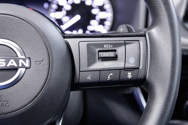 Used 2023 Nissan Rogue SV image 25